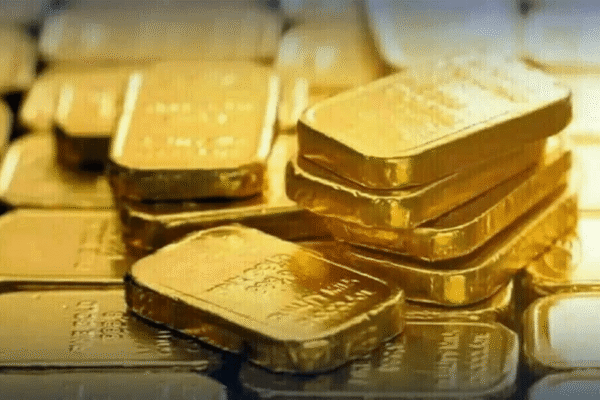 Gold Price Drops Sharply as Rates Fall Over Rs. 8,000 Per Tola in Two Days Gold Price Drops Sharply